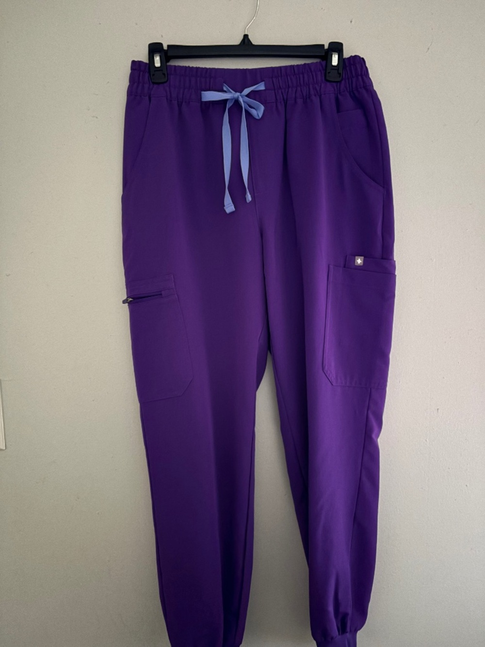 Women’s scrub bottoms